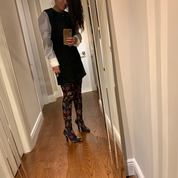 🔥🔥BNWT Zara Thigh High Boot w/Vintage heel💕😍😍